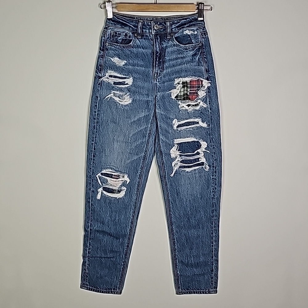 American Eagle 000 regular fit straight leg mom jeans